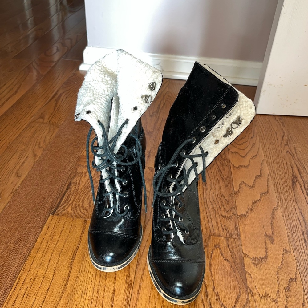 Heeled tie strap booties
